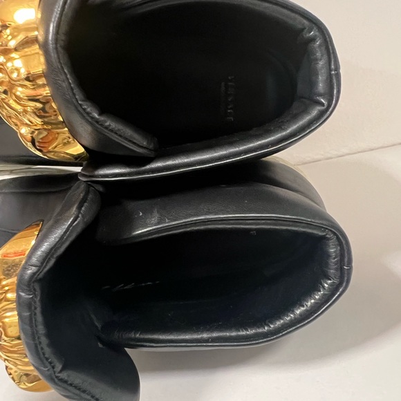 Versace - Picture 6 of 6